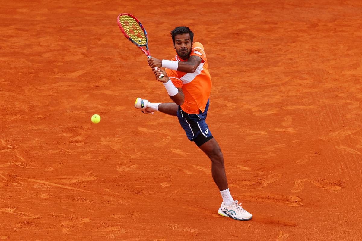Finding a way: At 5’10”, Nagal is short by tennis standards. But what he lacks in height, he makes up for with his fluid movement and groundstrokes. | Photo credit: Getty Images