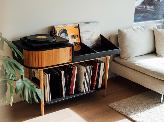 The HRDL Vinyl Table comes with space for 200 records