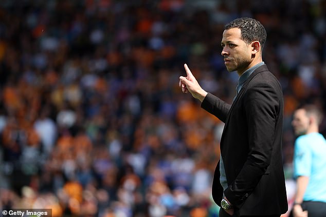 Rosenior had just signed a three-year contract extension with Hull back in December