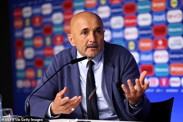Luciano Spalletti ripped into a journalist following Italy's final group match against Croatia