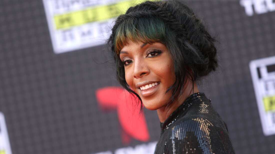 Dawn Richard arrives at the Latin American Music Awards at the Dolby Theatre on Thursday, Oct. 8, 2015, in Los Angeles.