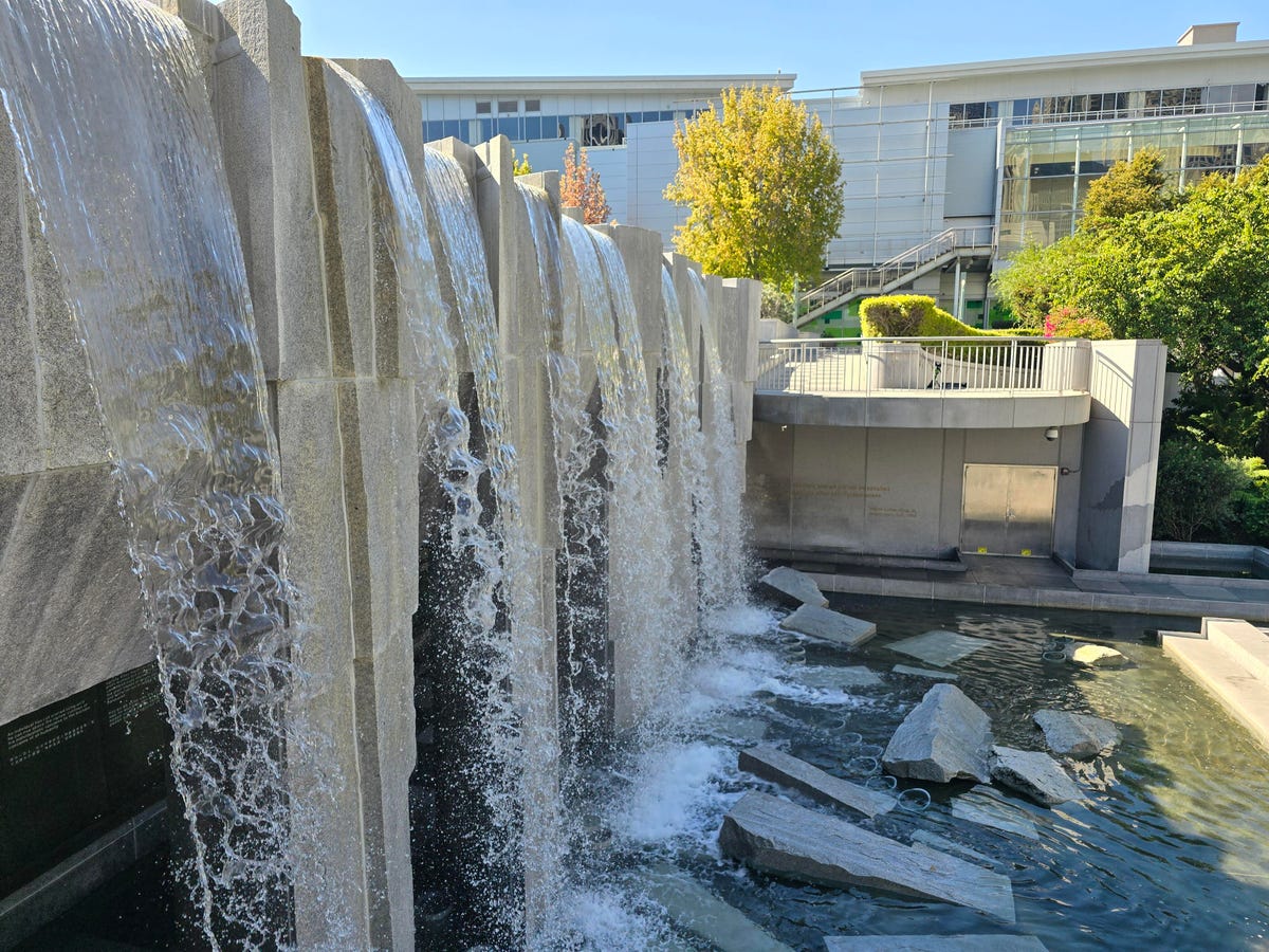 Waterfall on Galaxy S24 Ultra