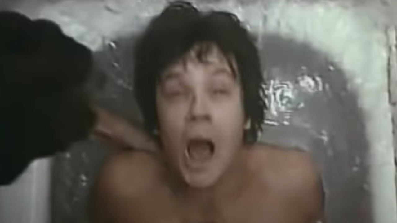 Tim Robbins getting a terrible ice bath in Jacob's Ladder