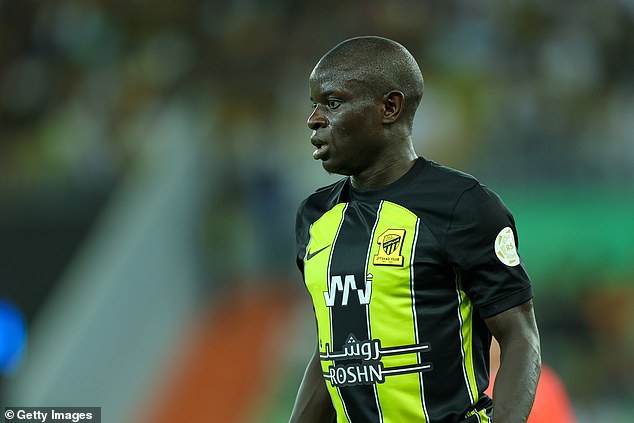 Fans have praised N'Golo Kante after he cleaned up the pitch during the Jeddah derby