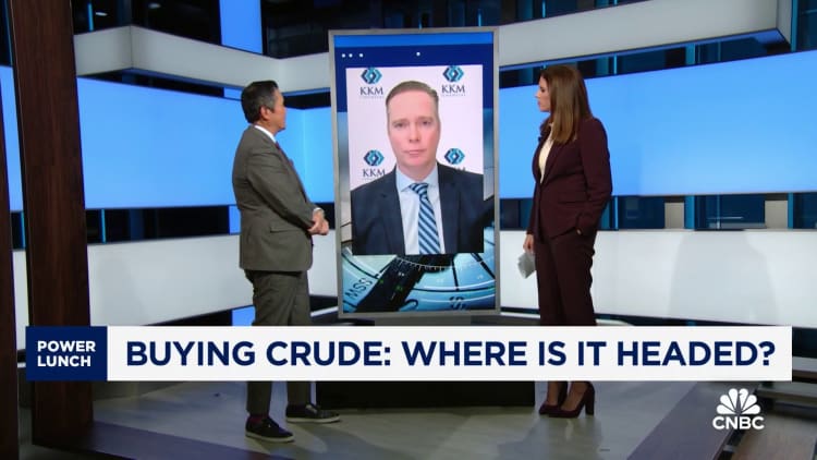 Market Navigator: Crude oil under pressure