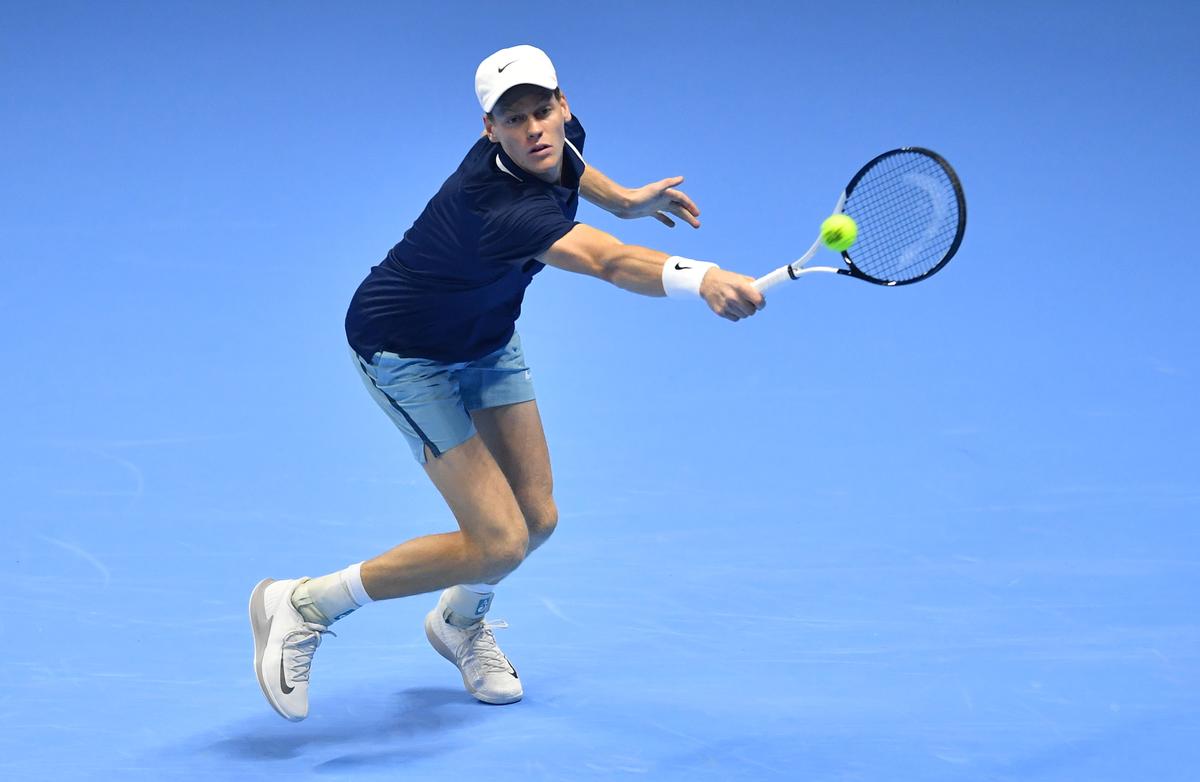 Jannik Sinner of Italy plays a backhand against Taylor Fritz of United States 